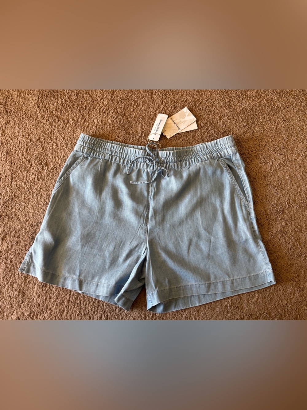 New Women’s Tommy Bahama 5” Chambray All Day HR Easy Shorts